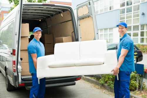 Removal truck hire service for a South Kensington street move