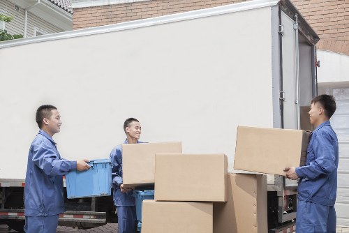 Scheduled furniture pick-up for a flat in Southkensington