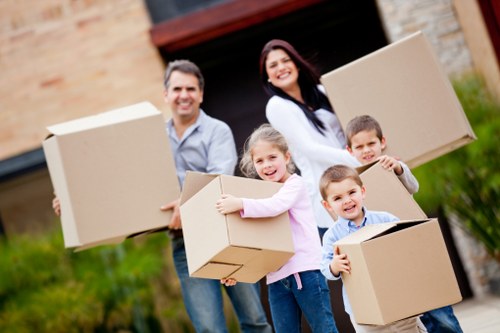 Moving-day logistics for furniture removals in South Kensington